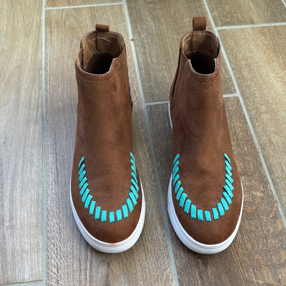 Crazy Train Brown and Blue Sneakers with Unique Stitching